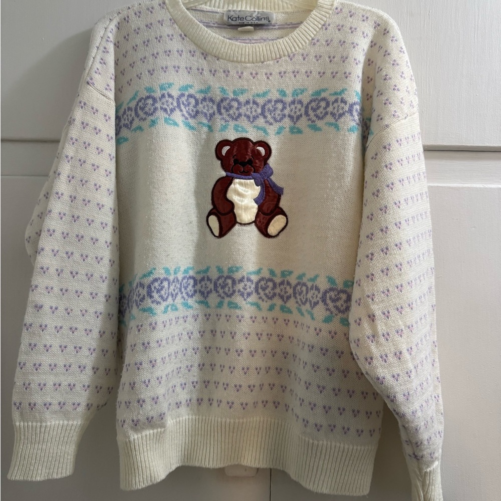 Kate Collins Vintage Women's Sweater with Bear Design Size Large Made In The USA